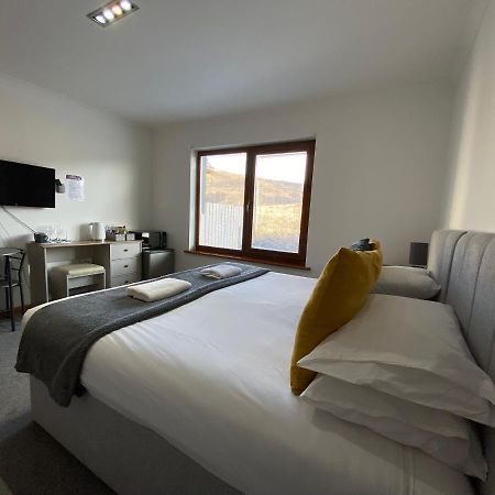 פורט ויליאם Highland Stays - Ben View Room & Jacuzzi Bath מראה חיצוני תמונה