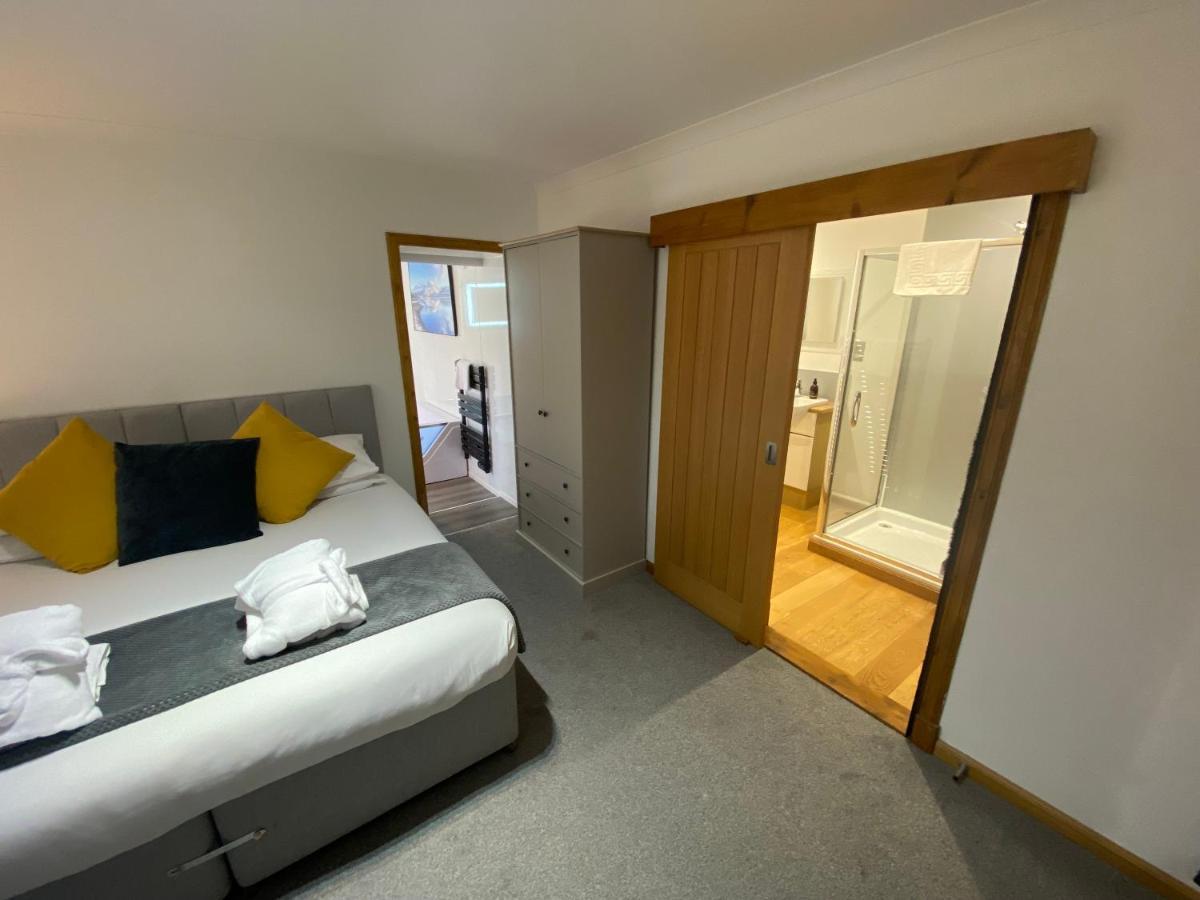 פורט ויליאם Highland Stays - Ben View Room & Jacuzzi Bath מראה חיצוני תמונה