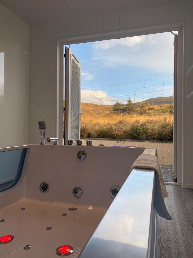 פורט ויליאם Highland Stays - Ben View Room & Jacuzzi Bath מראה חיצוני תמונה